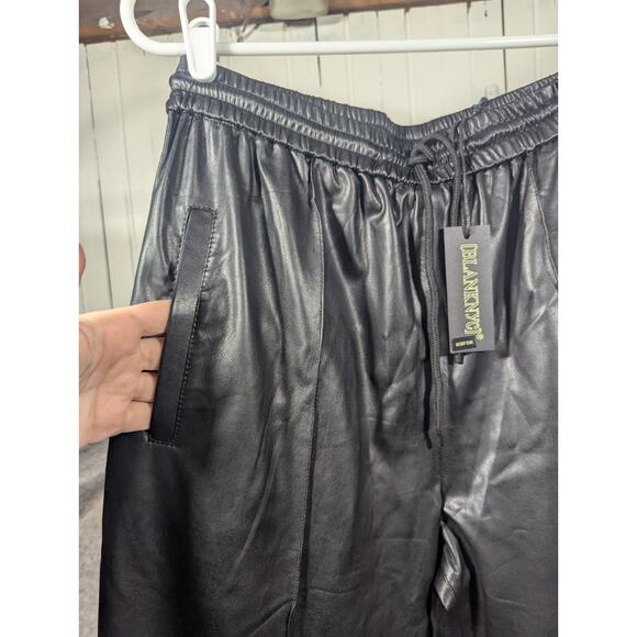 BLANKNYC Vegan Leather NWT Elastic Waist Leg Jogger Slash Pockets Black Pants-29 - Picture 3 of 7